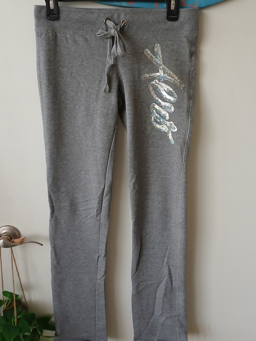 Aeropostale Gray With Opalesent Sequin AERO Logo Joggers Sz S